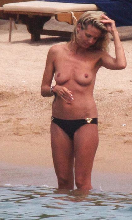 Woman Gets Stripped Naked On The Beach
