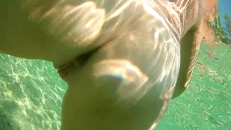 Naked Women Underwater