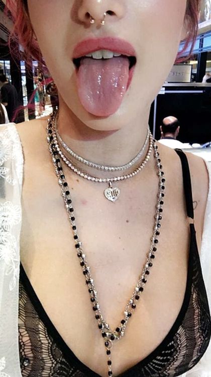 Hot Chicks With Tounge Rings