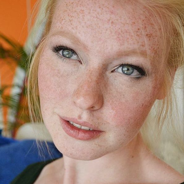 Hot Blonde Teen Freckles